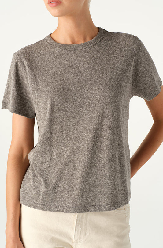 Amo - Lovey Tee