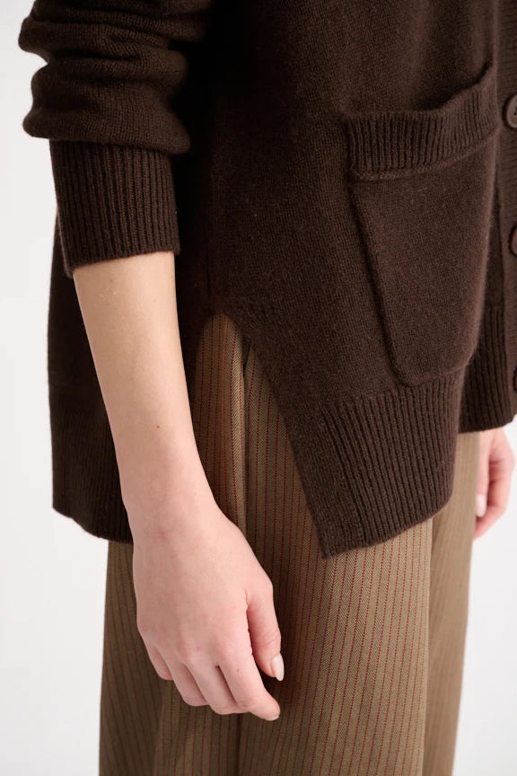 Kinross - Easy Vee Cardigan